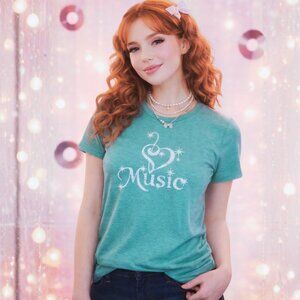Music Graphic T Shirt Womens M Teal Heart Treble Clef Theatercore Singer
